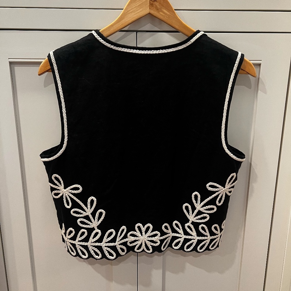 Linen Blend Vest - Picture 2 of 5